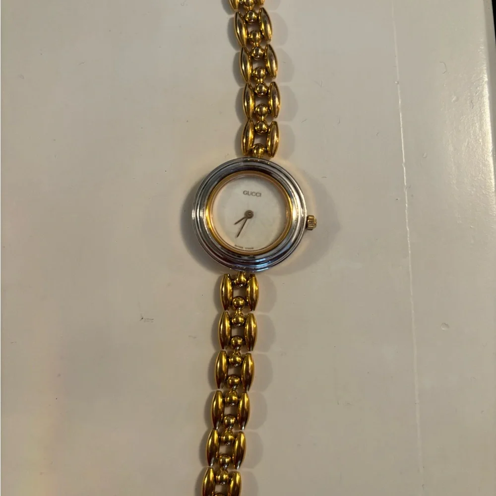 Gucci Vintage Women's Watch - Picture 2 of 4